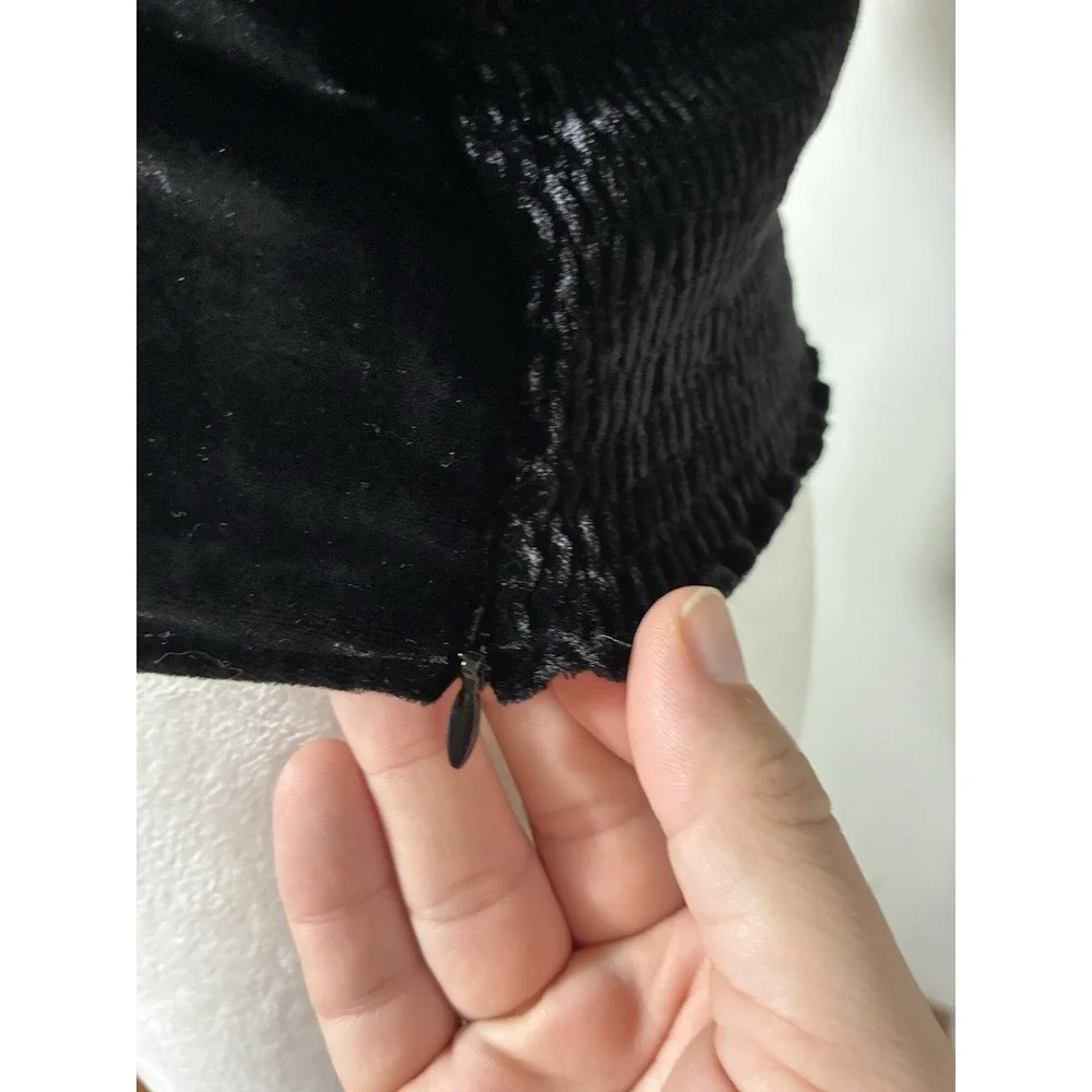 Reformation Luka Top Sz 4 Black Silk Blend Whimsy Goth Smocked Back Puff Sleeves